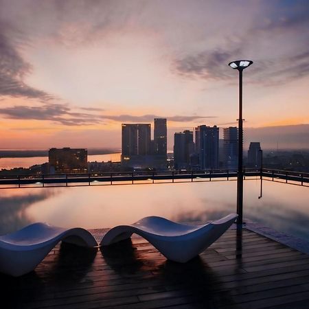 Hotel Serviced Condo Unique Infinity Pool With Mekong River View Phnom Penh Eksteriør billede
