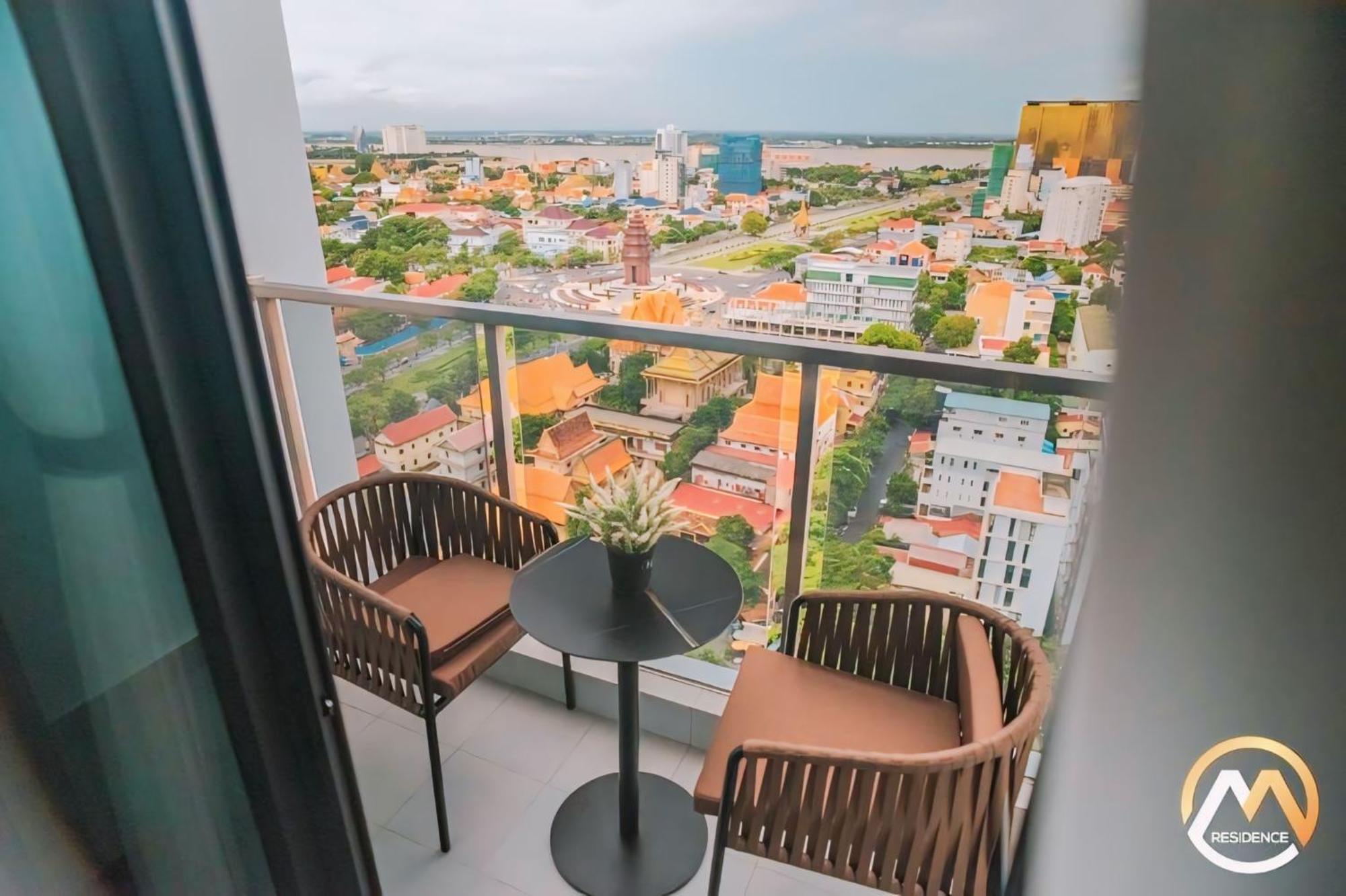 Hotel Serviced Condo Unique Infinity Pool With Mekong River View Phnom Penh Eksteriør billede