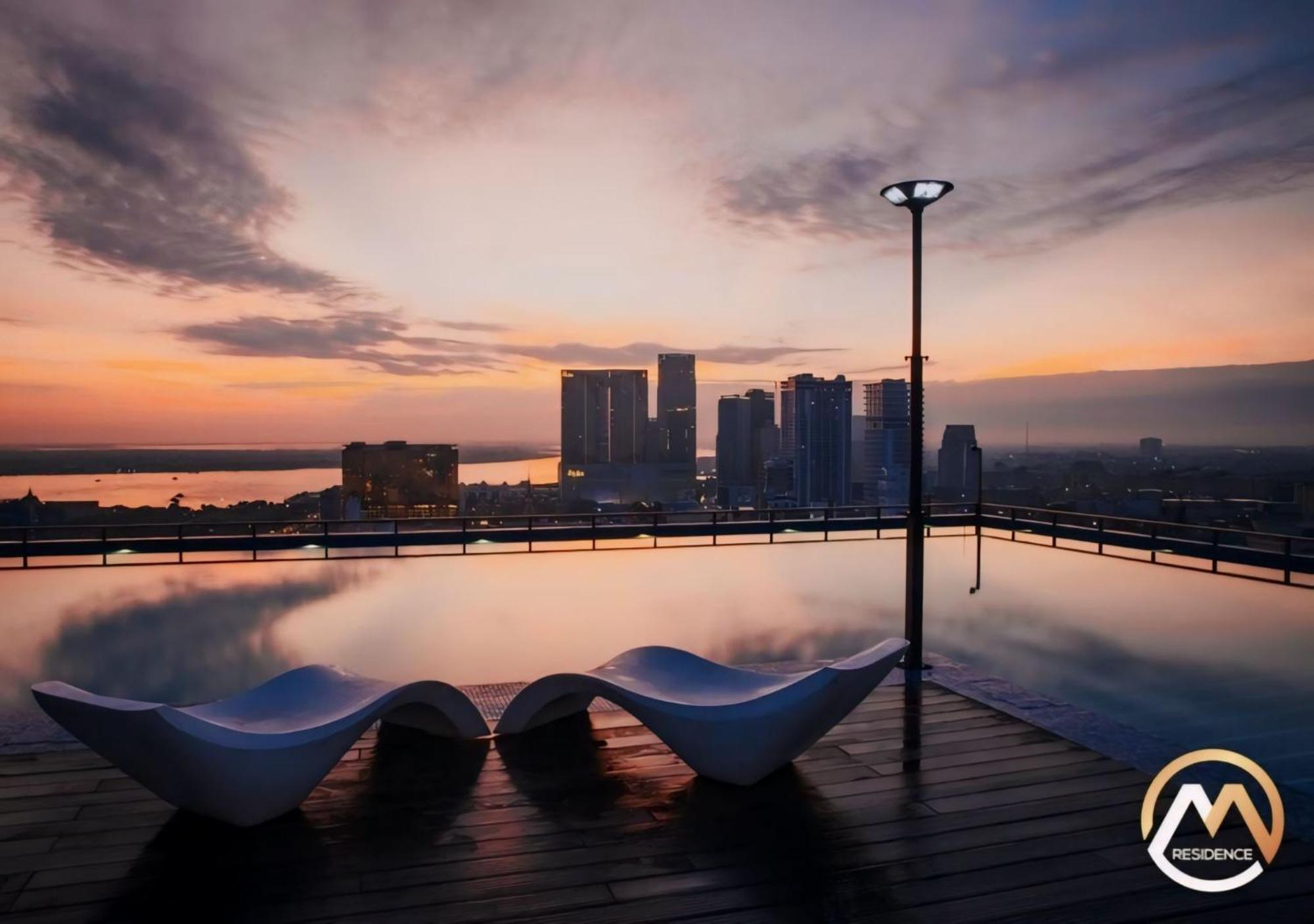 Hotel Serviced Condo Unique Infinity Pool With Mekong River View Phnom Penh Eksteriør billede