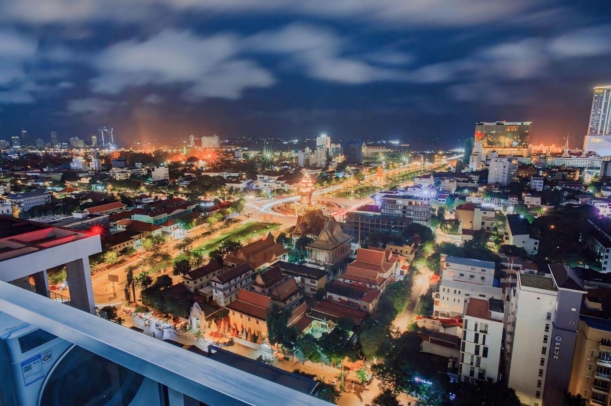 Hotel Serviced Condo Unique Infinity Pool With Mekong River View Phnom Penh Eksteriør billede